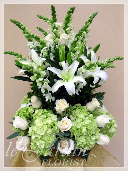 SYMPATHY & FUNERAL FLOWER ARRANGEMENTS