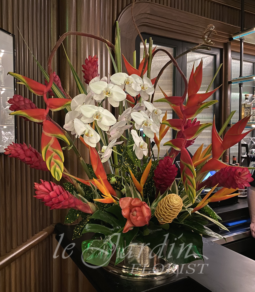 TROPICAL FLOWER ARRANGEMENTS